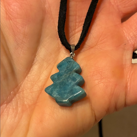 Blue Beaded Bracelets and Blue Apatite Pendant Bundle - Picture 4 of 7